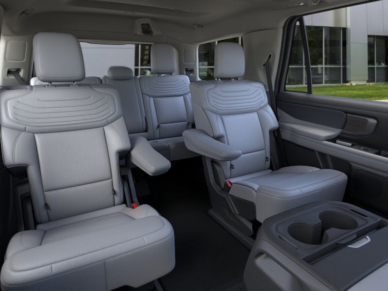 2025 Ford Expedition Platinum®