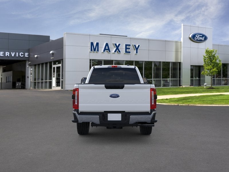 2026 Ford Super Duty F-350® XLT