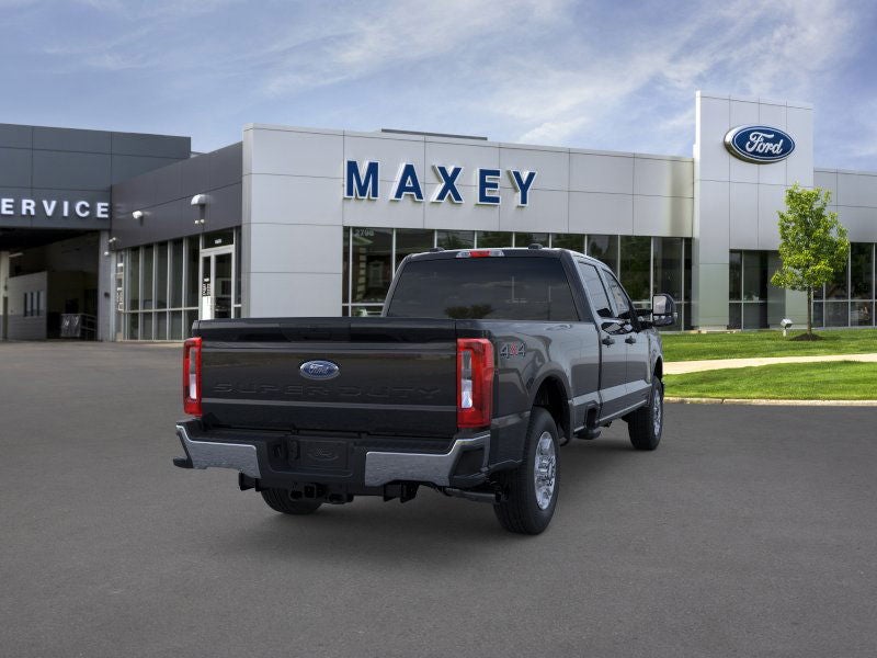 2026 Ford Super Duty F-350® XLT