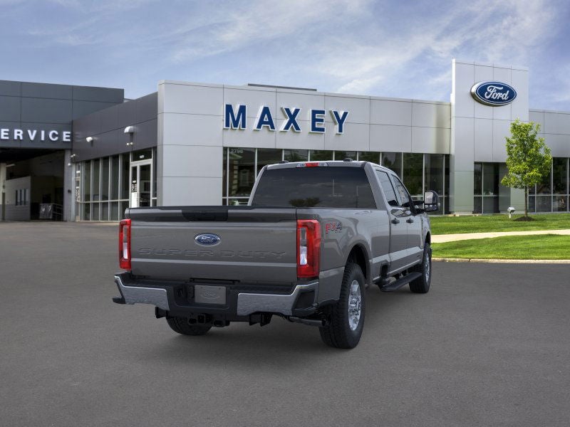 2026 Ford Super Duty F-350® XLT