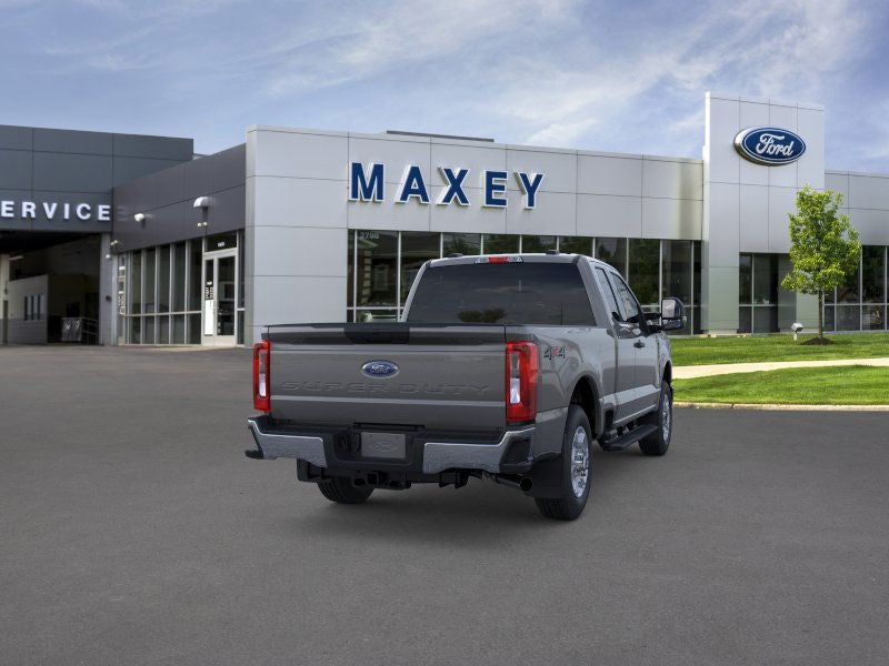 2026 Ford Super Duty F-350® XLT