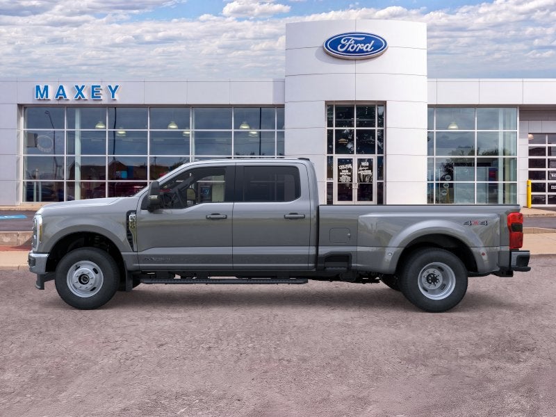 2026 Ford Super Duty F-350® XLT