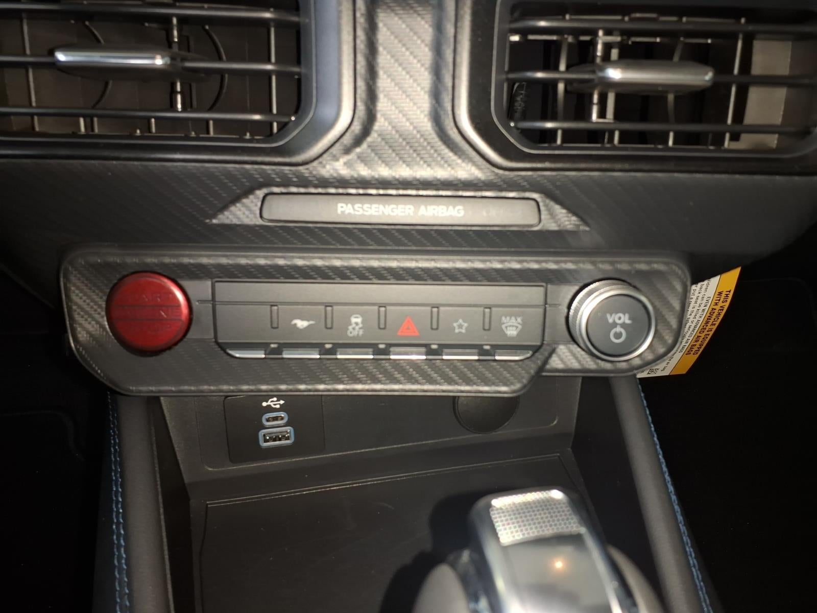 2025 Ford Mustang Dark Horse