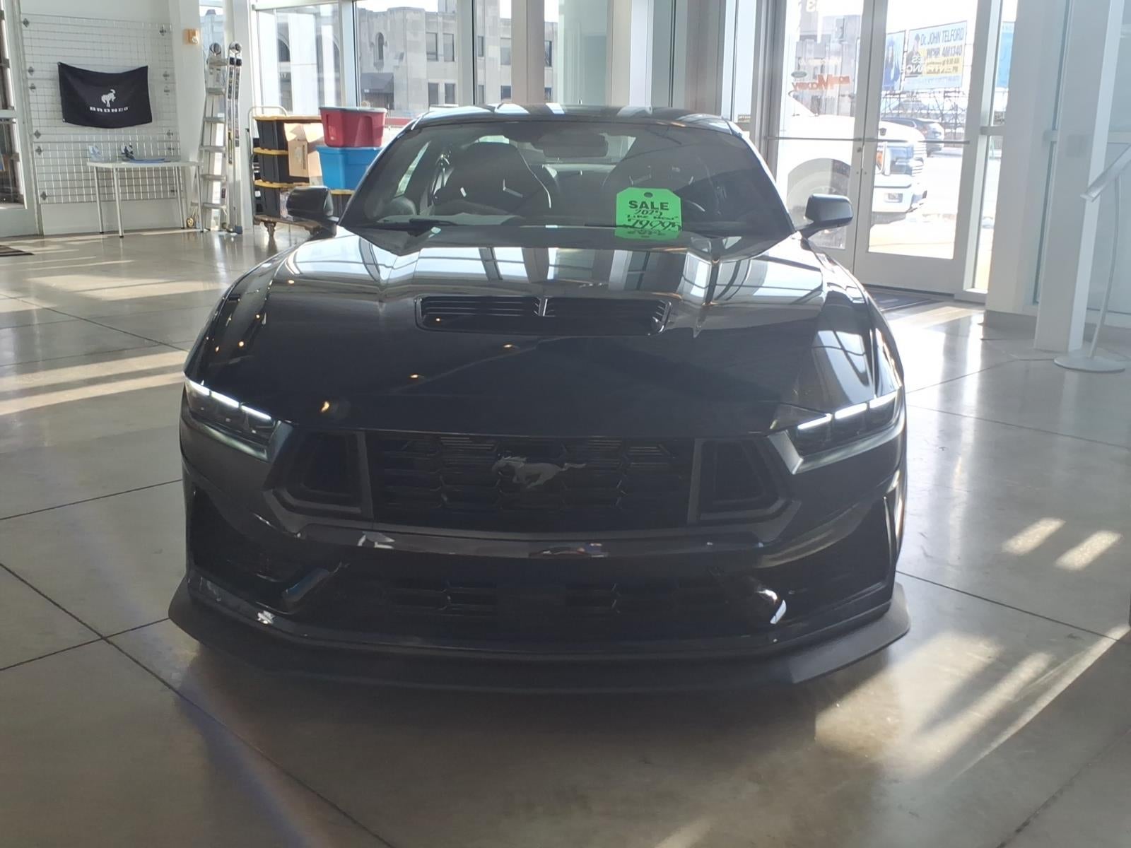 2025 Ford Mustang Dark Horse