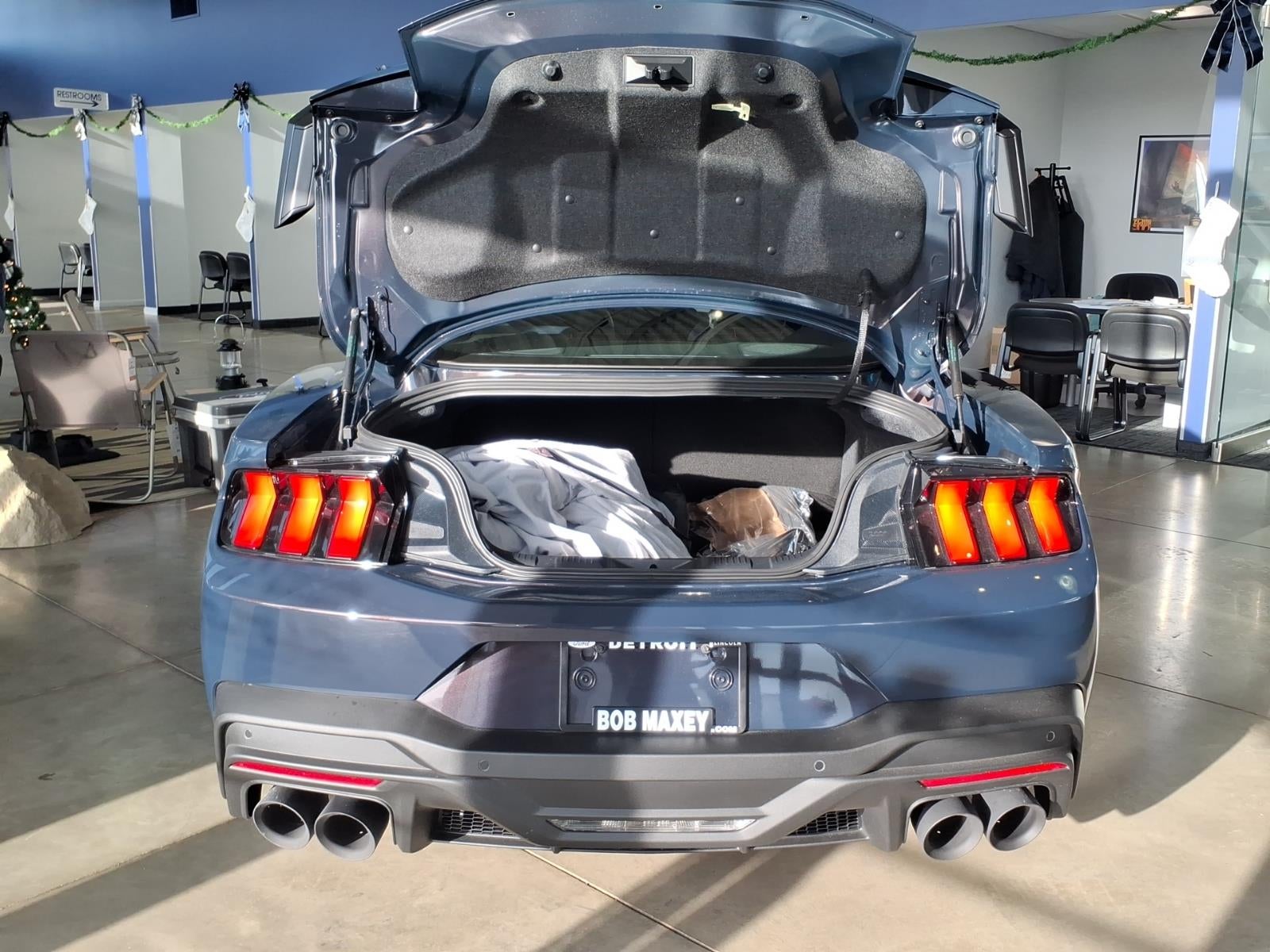 2025 Ford Mustang Dark Horse