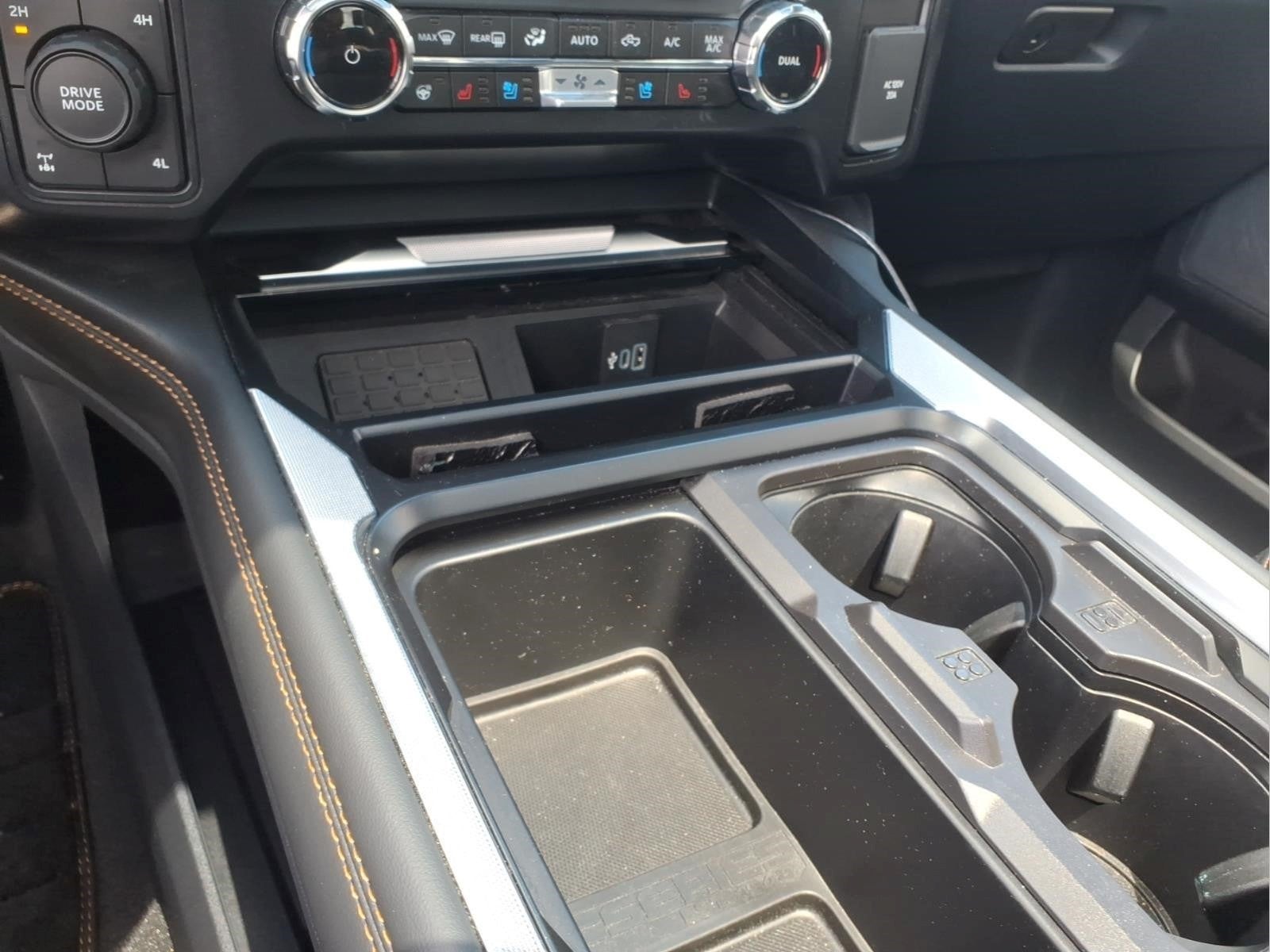 2024 Ford F-350 Super Duty Platinum