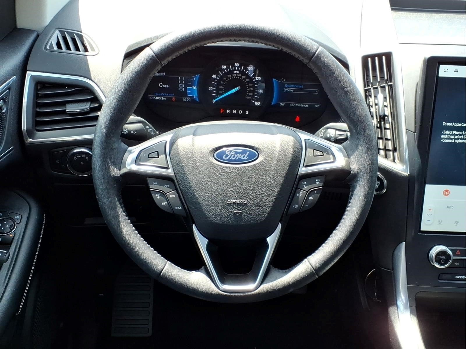 2023 Ford Edge Titanium