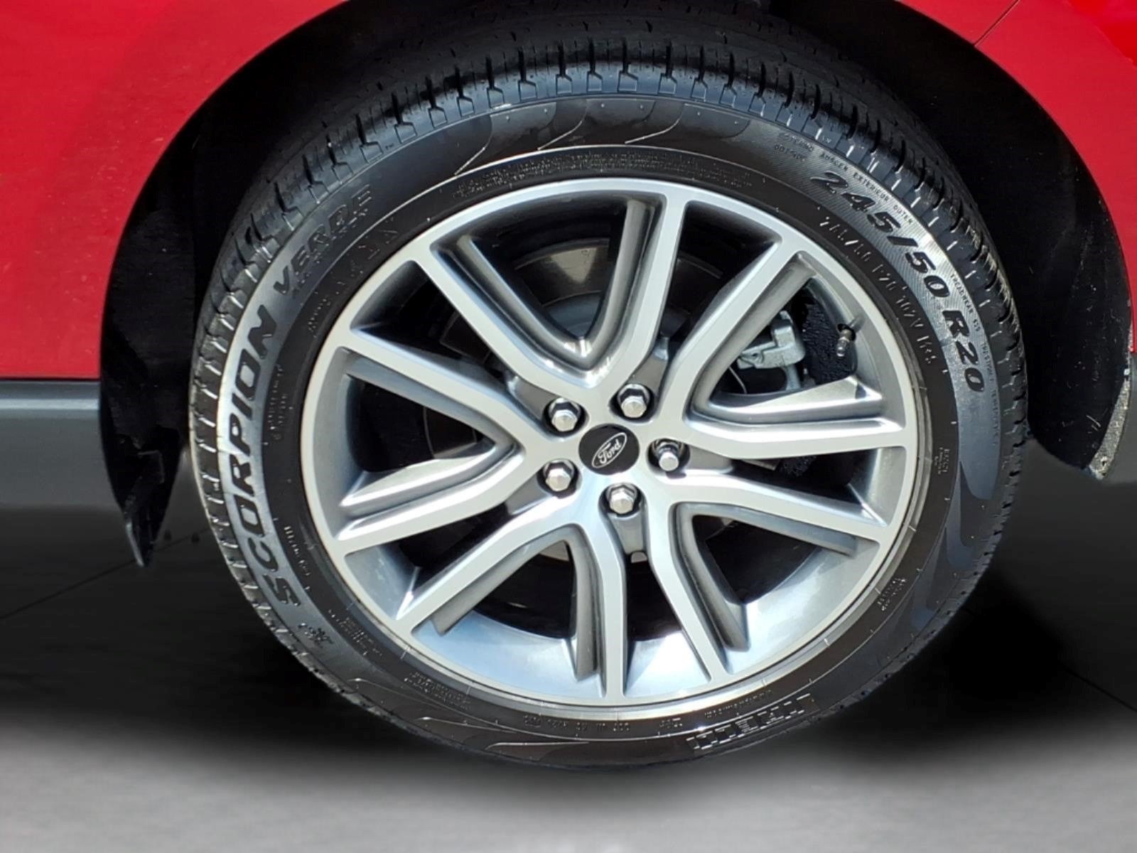 2023 Ford Edge Titanium