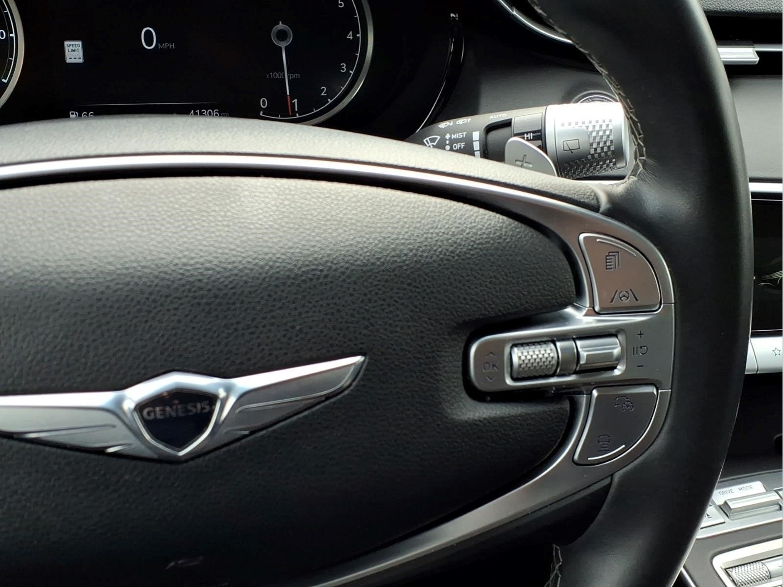 2025 Genesis GV70 2.5T