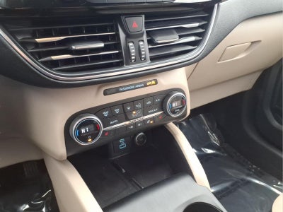 2020 Ford Escape Hybrid Titanium