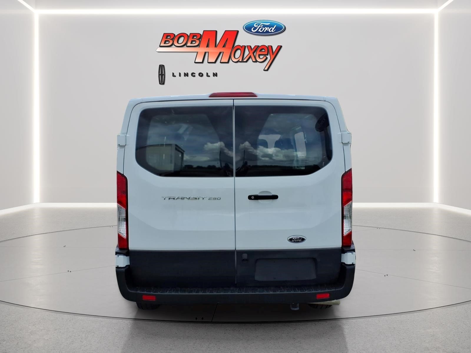 2025 Ford Transit Base