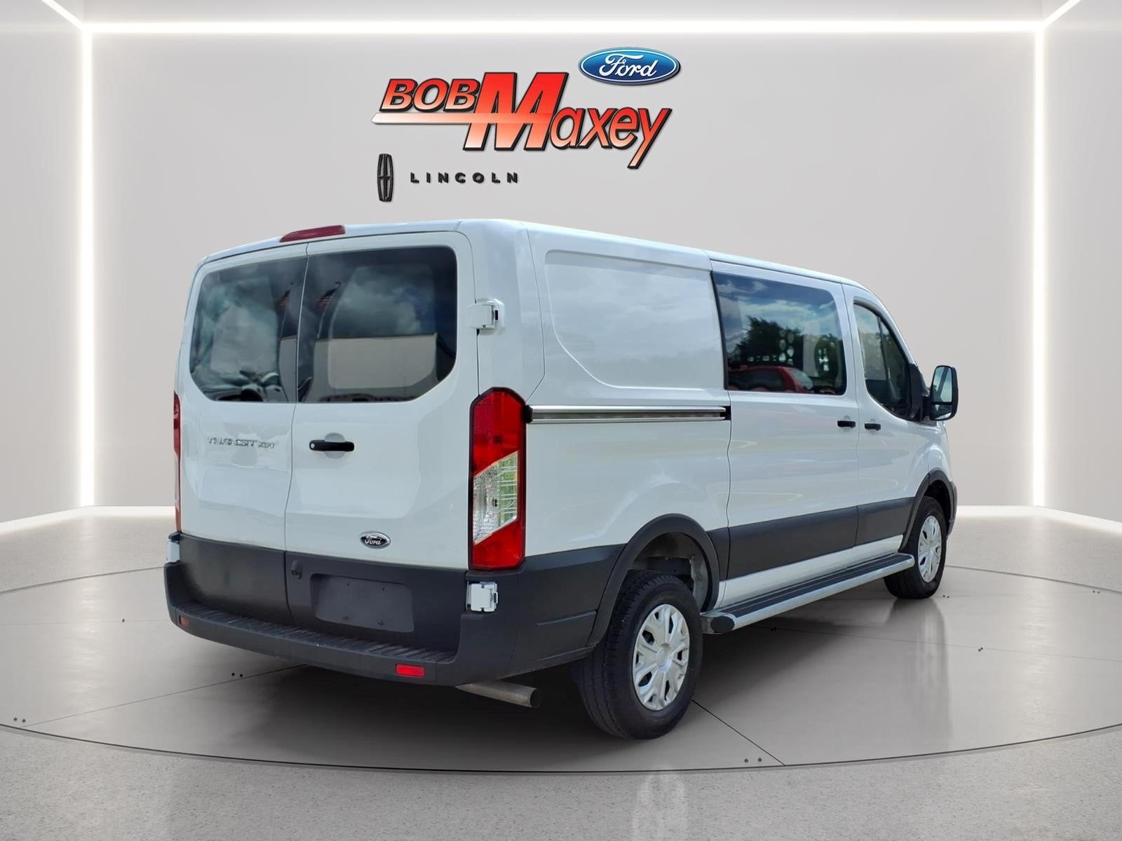 2025 Ford Transit Base