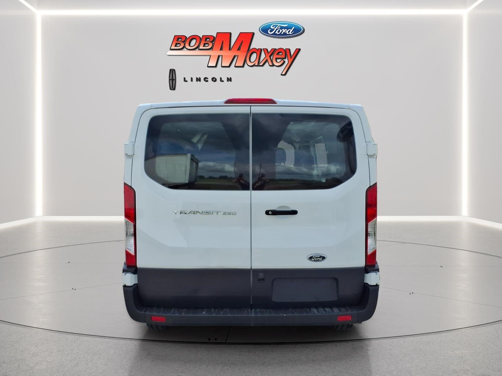 2025 Ford Transit Base