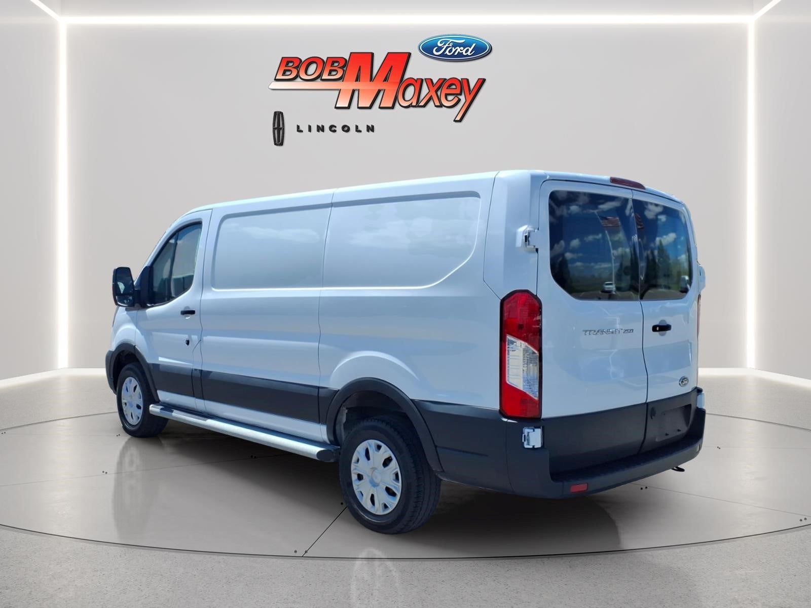 2024 Ford Transit Base