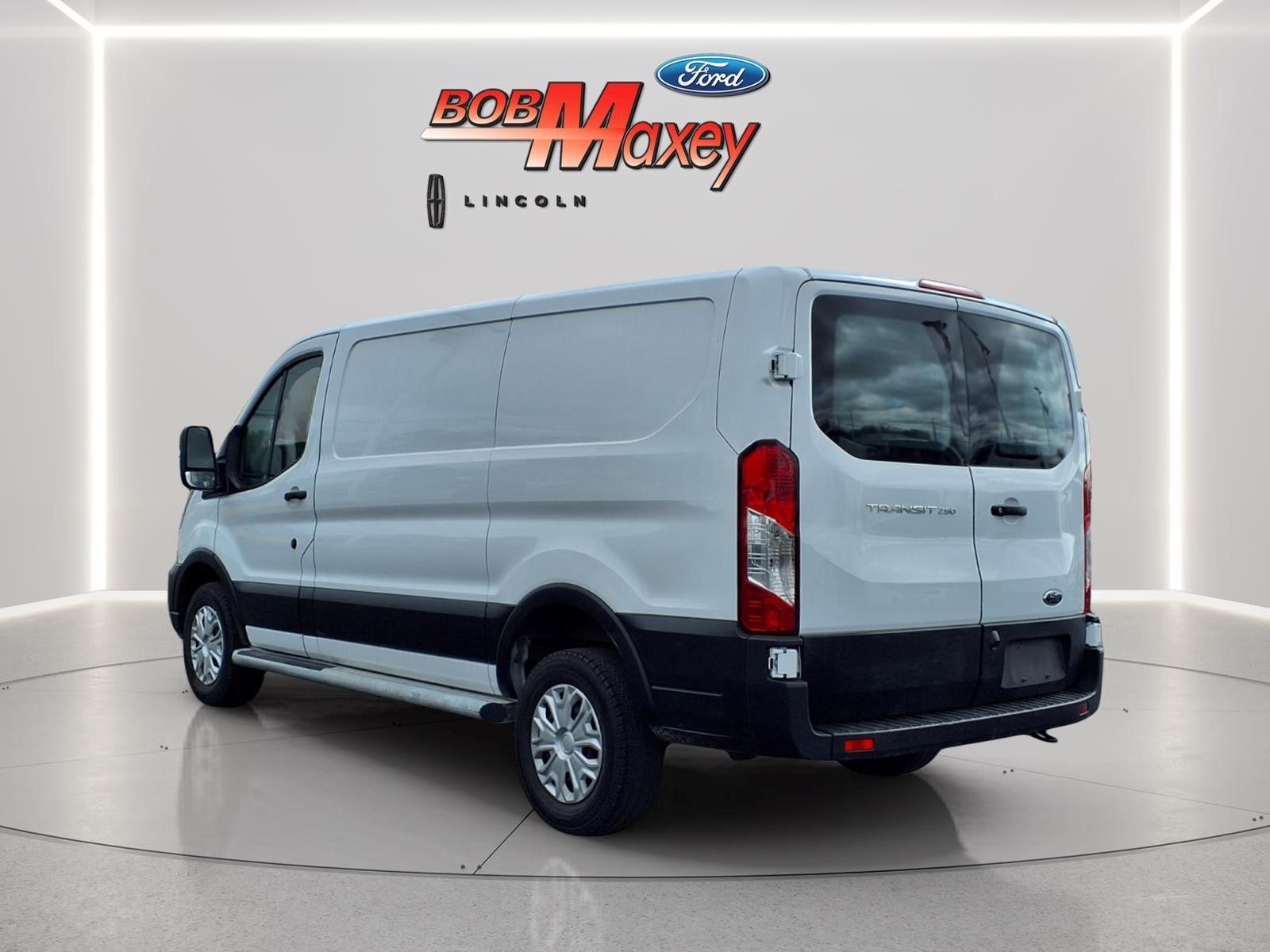 2024 Ford Transit Base
