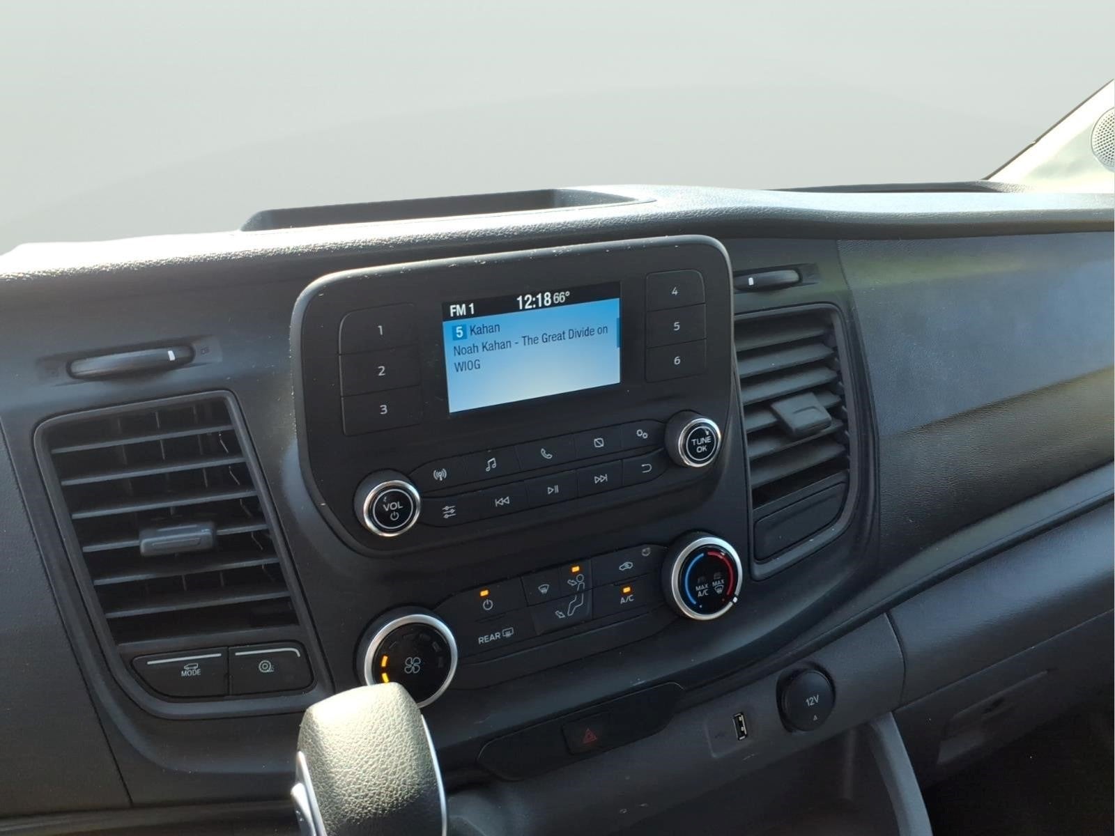 2024 Ford Transit Base