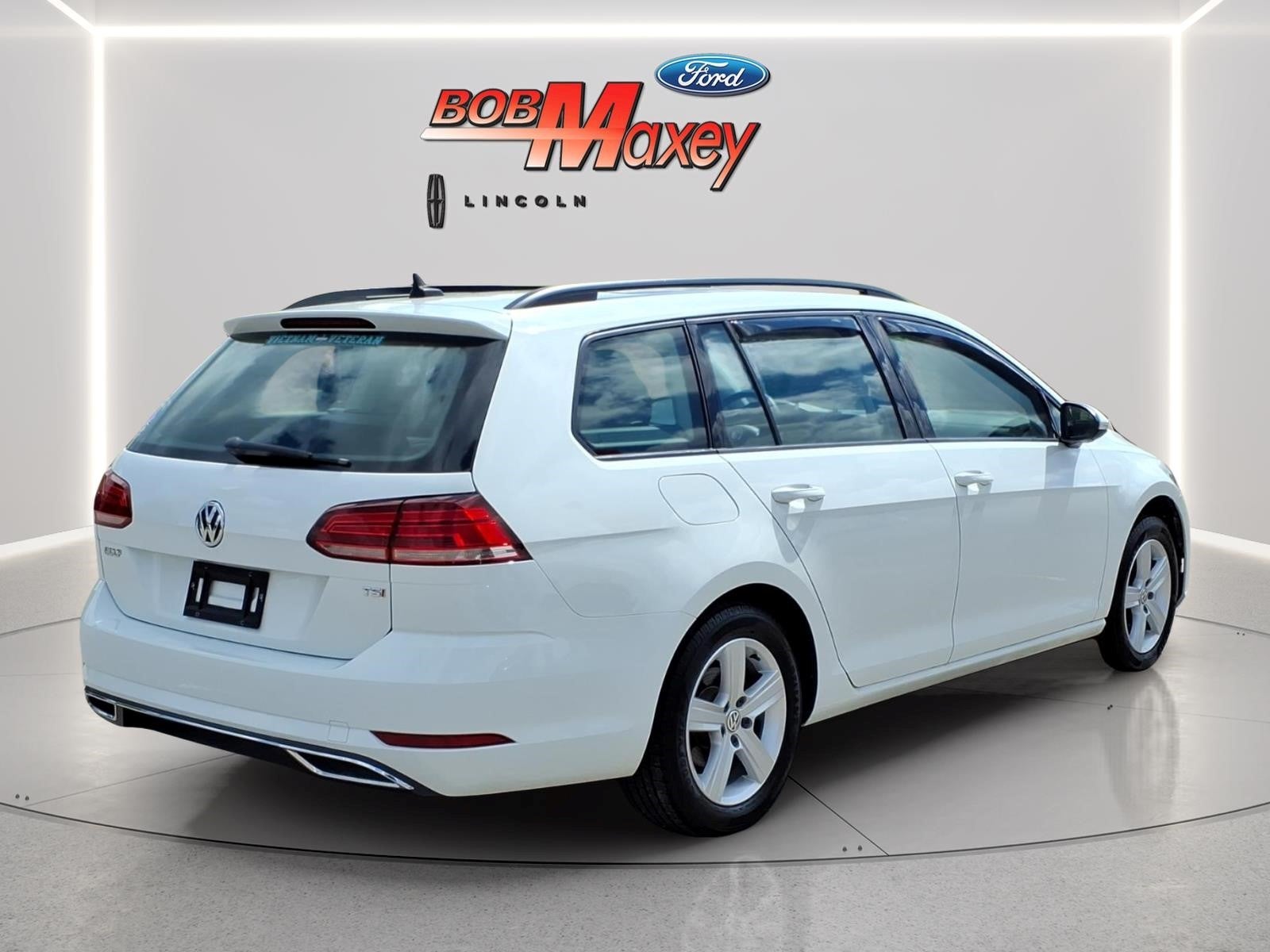 2018 Volkswagen Golf SportWagen SE