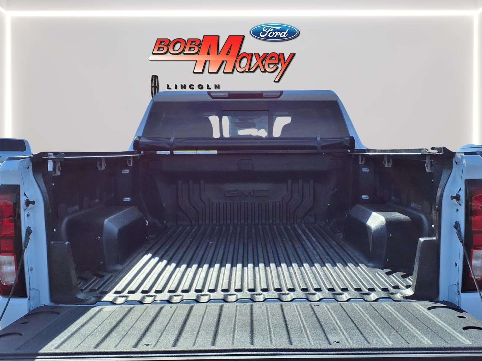 2025 GMC Sierra 1500 SLE